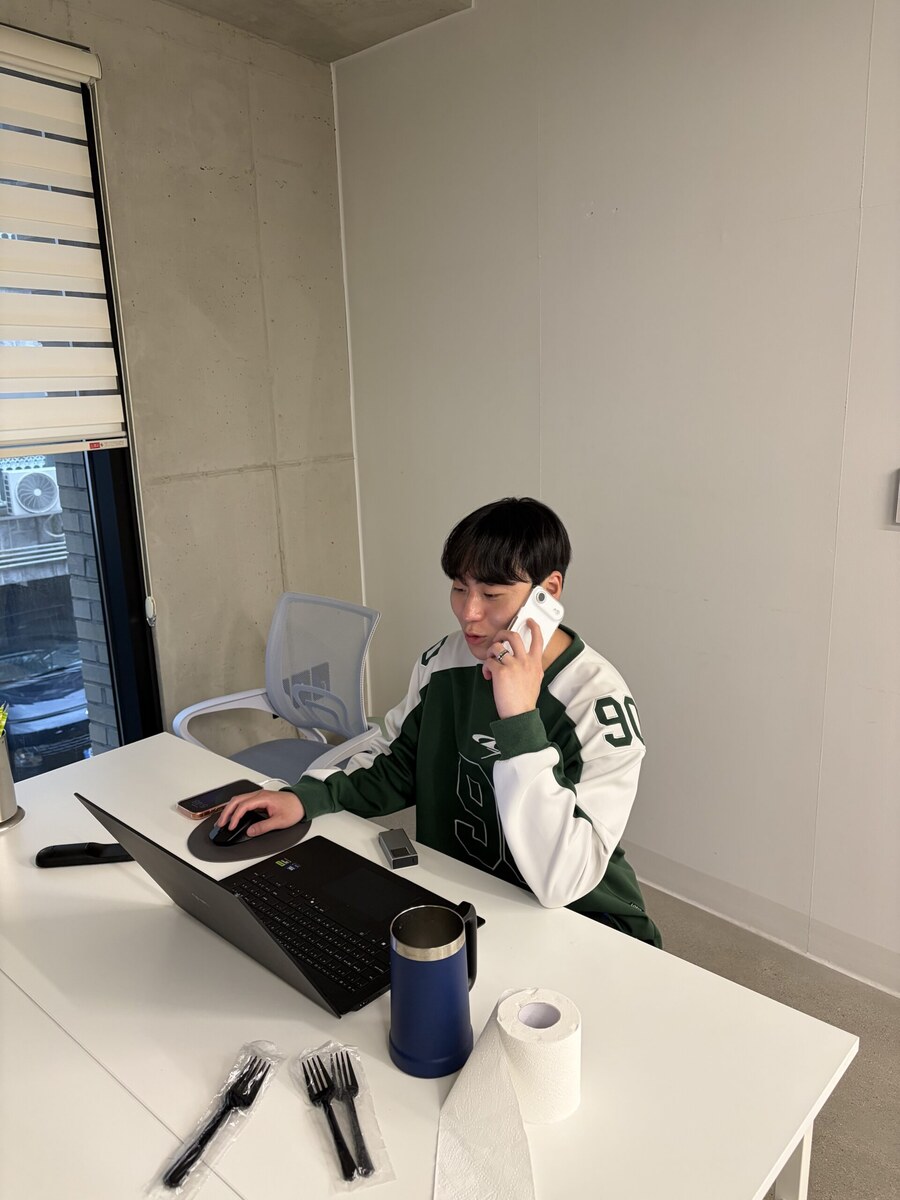 1:1 전화상담 장면